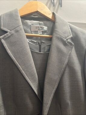 Kasper Light Gray Women's Blazer with Notch Lapel